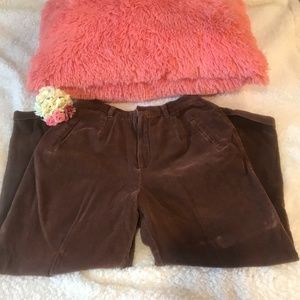907 Company Corduroy Capri with cuffed ankle